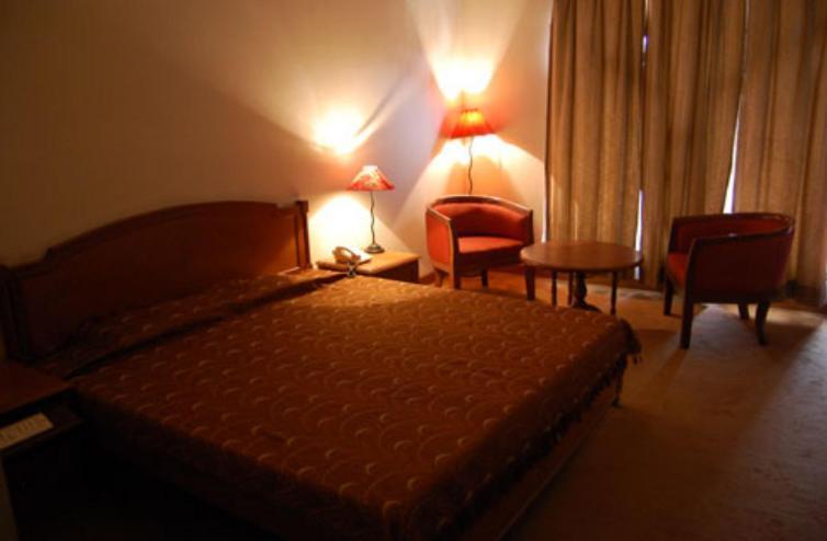 Hotel Sita Manor Gwalior Exteriör bild