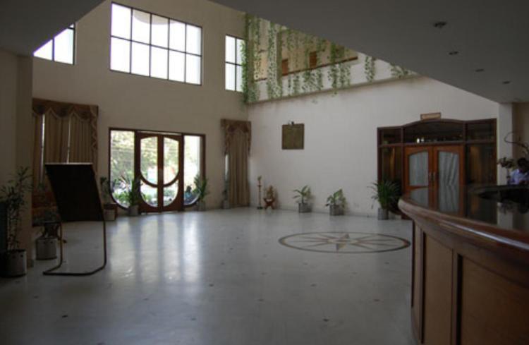 Hotel Sita Manor Gwalior Exteriör bild